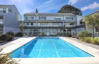 5/300 Lake Terrace, Two Mile Bay