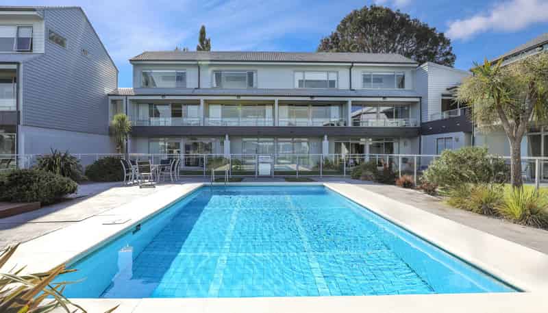 5/300 Lake Terrace, Two Mile Bay