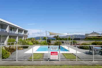 5/300 Lake Terrace, Two Mile Bay