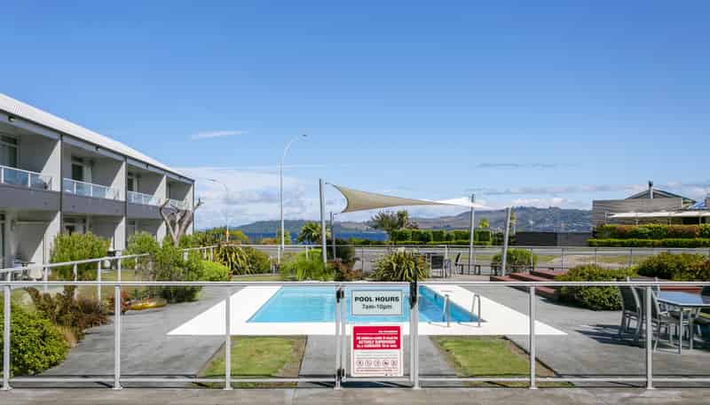 5/300 Lake Terrace, Two Mile Bay