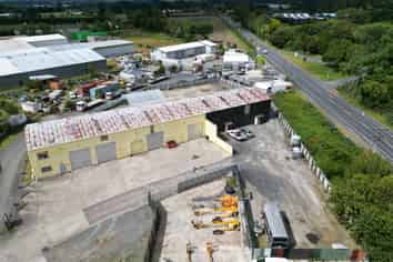 Industrial building with yard