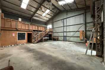 Industrial building with yard