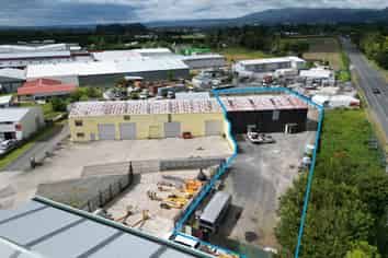 Industrial building with yard