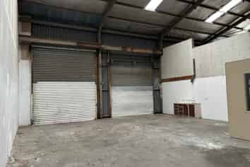 Industrial building with yard