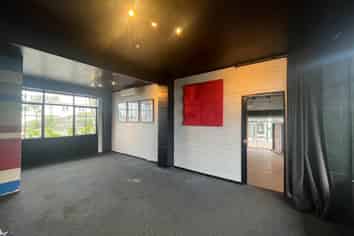 Versatile Retail Space in Paraparaumu Beach