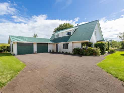 1361 Main North Road, Urenui