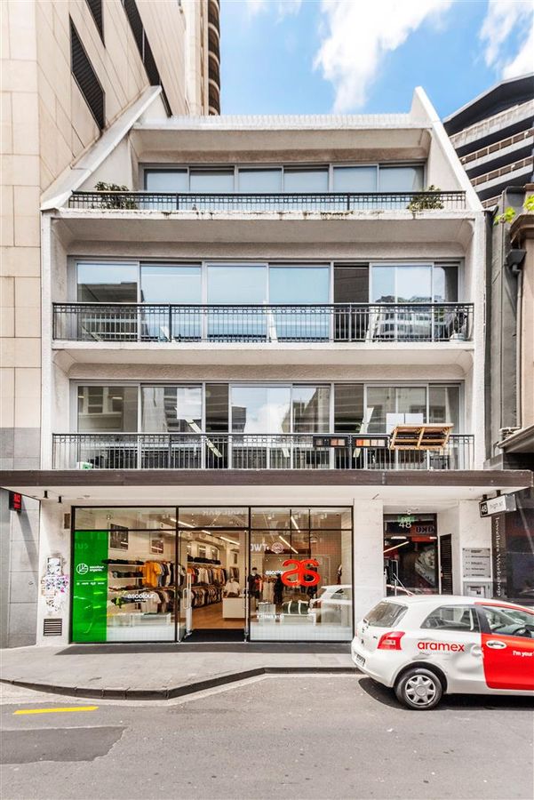 CBRE – HIGH STREET STUNNER – další