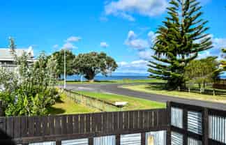 6 Puriri Avenue, Kaiaua