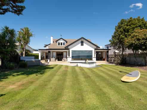 25 Willow Avenue, Hannahs Bay