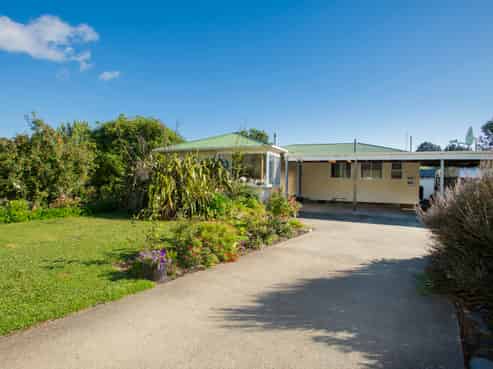 286 & 306 Mahaki Settlement Road, Otoko