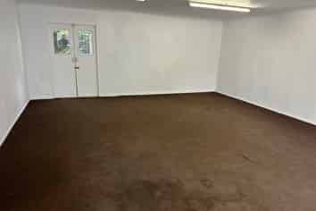 Strandon Showroom
