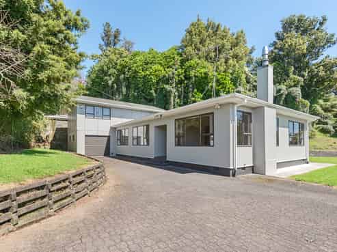 472 Junction Road, Egmont Village