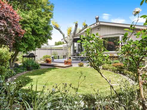 17 Queenwood Avenue, Queenwood