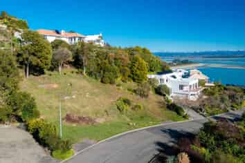52 The Cliffs, Britannia Heights