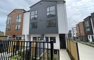 12/250 Great North Road, Henderson