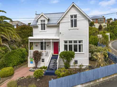 97 Leckhampton Court, Clyde Hill