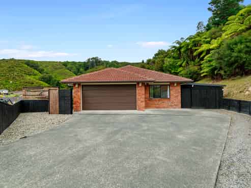 40 King Charles Drive, Kingsley Heights
