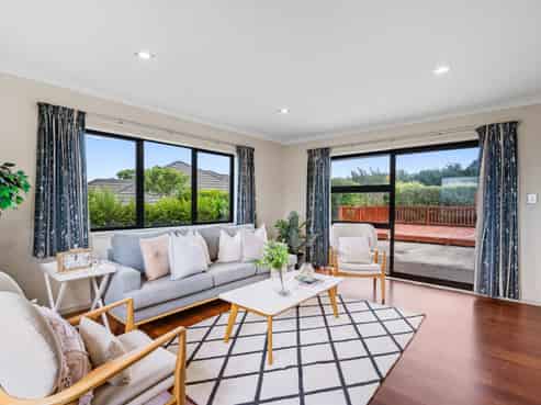 26 Ronald Scott Grove, Riverstone Terraces