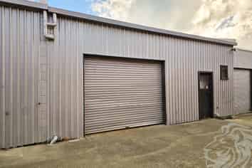 98m² Shed on Miro. 