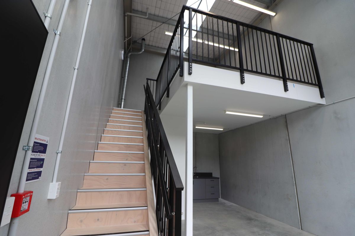 49 sqm Workshop with Mezzanine Office - Mehr