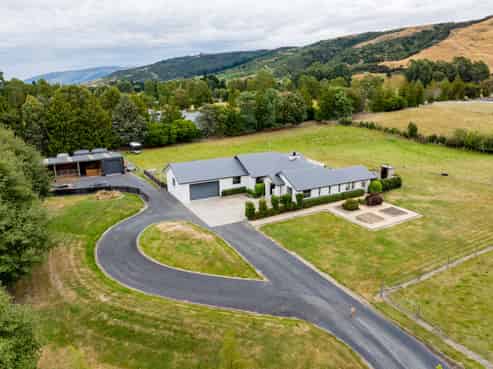 66 Tirohanga Road, North Taieri