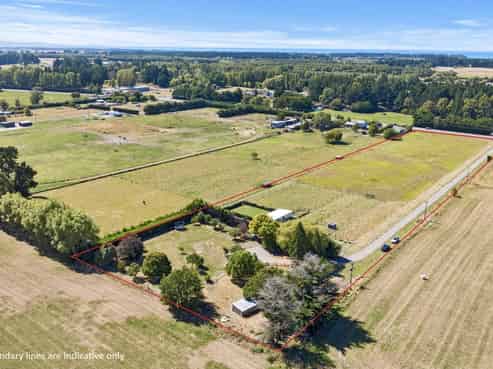 835 Main North Road, Woodend