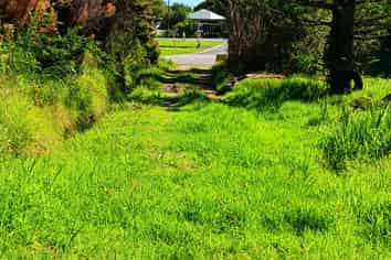 37 Back Road, Granity