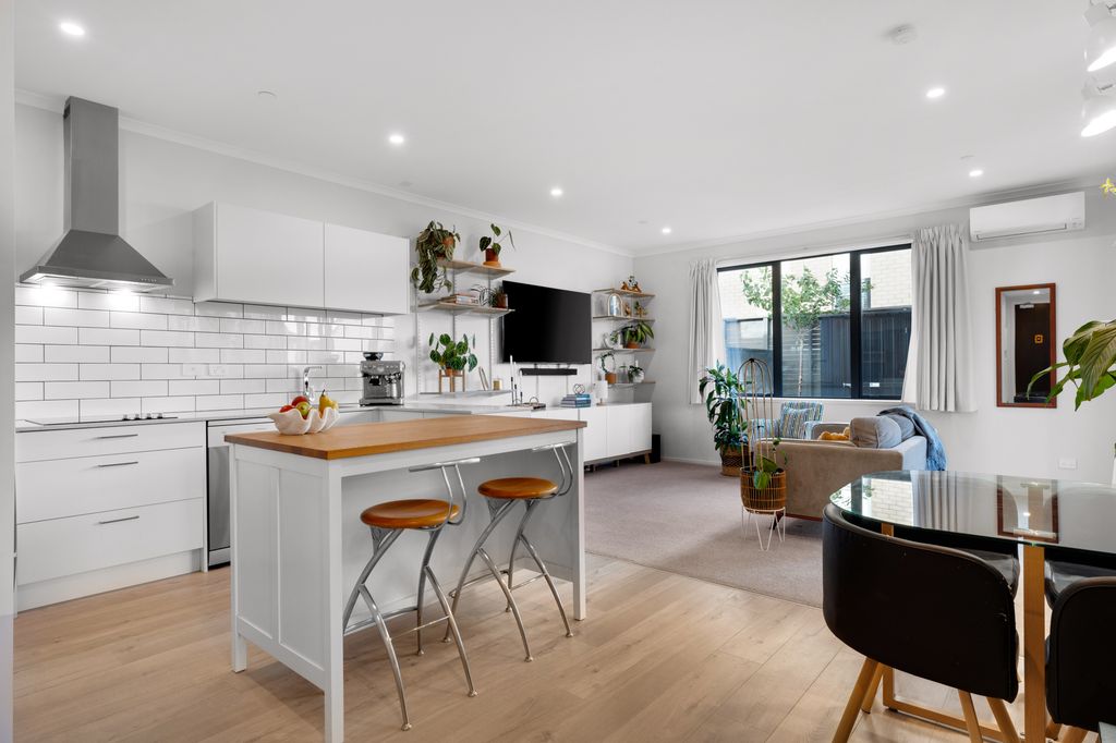 Sold 2/96 Clark Road, Hobsonville realestate.co.nz