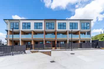 7/693 Hillsborough Road, Hillsborough