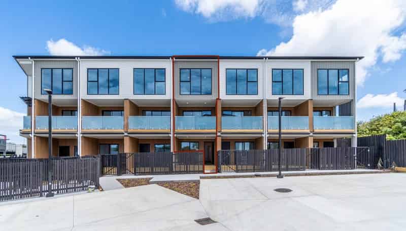 7/693 Hillsborough Road, Hillsborough