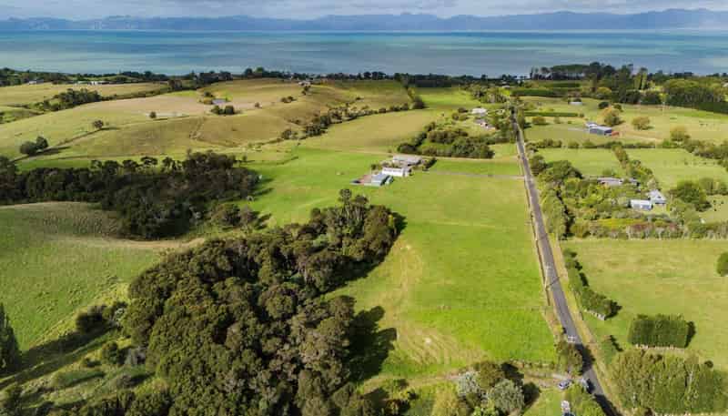 90 Pukekereru Lane, Whakatiwai