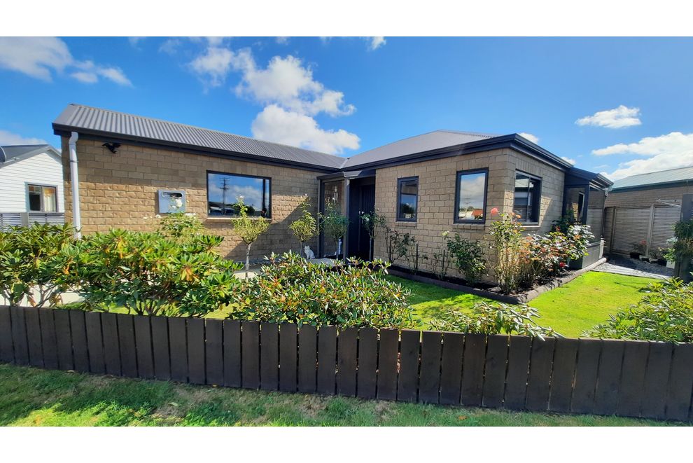 44 Stewart Street, Balclutha, Clutha For Sale realestate.co.nz