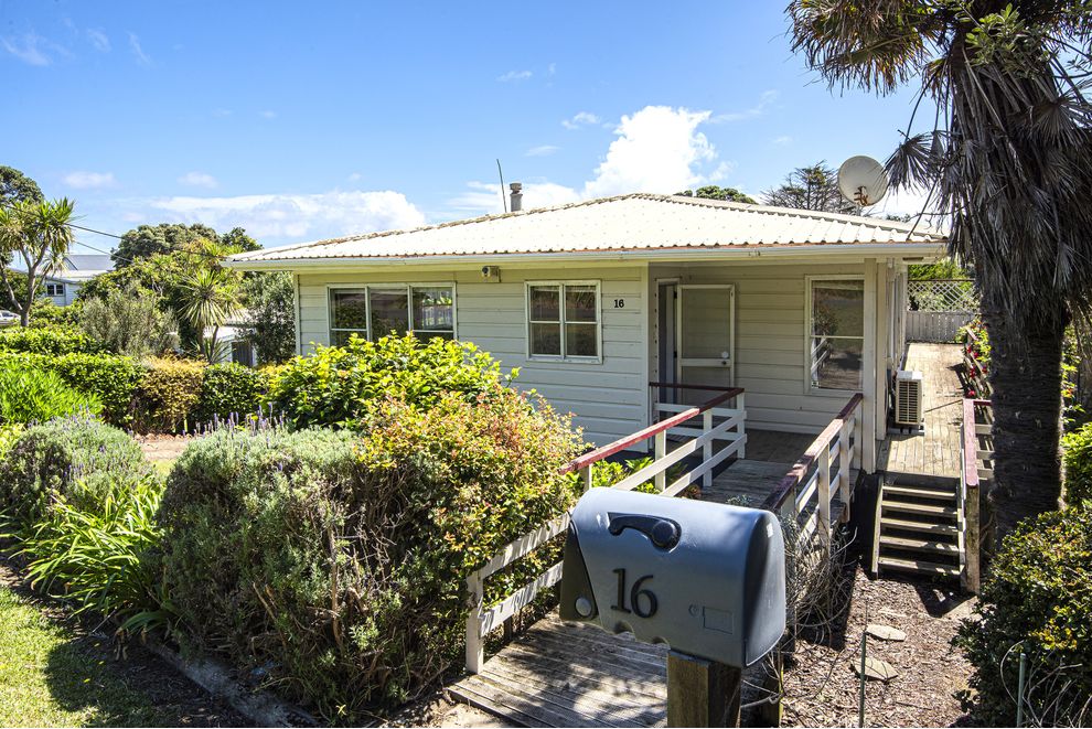 16 Ripiro Drive, Baylys Beach, Kaipara For Sale realestate.co.nz