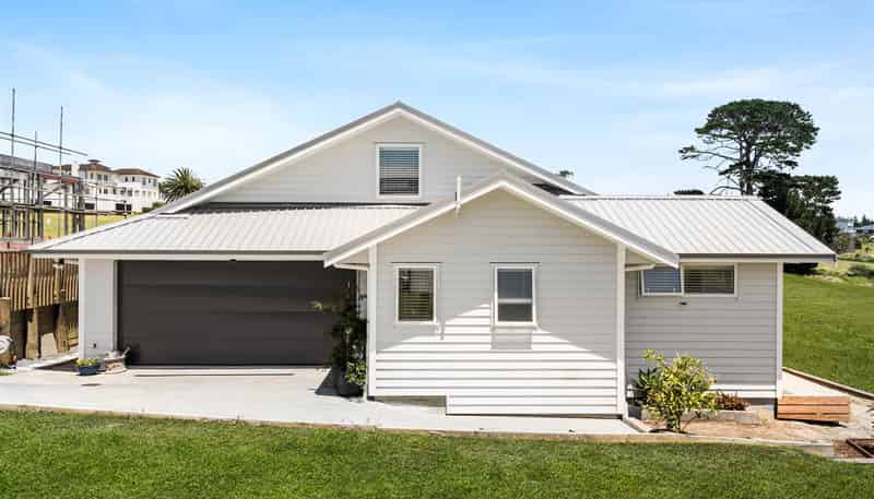  32 Ta Moko Drive, Gulf Harbour
