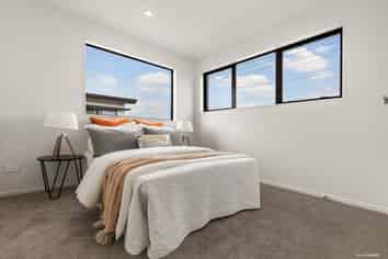 7/ 143-147 Carlisle Road, Browns Bay