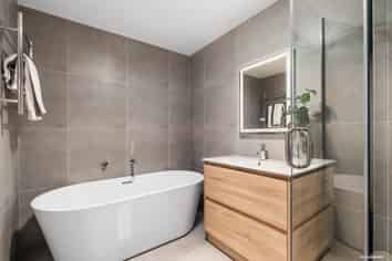 7/ 143-147 Carlisle Road, Browns Bay
