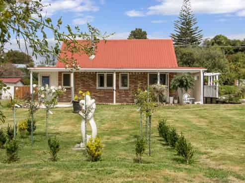 14 Poland Street, Waikino