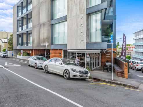 Brand new tenanted investment with 8 car parks