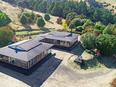 69 Bells Road, Takamatua