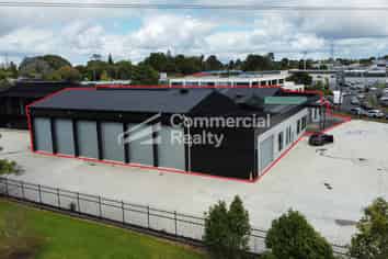 1400M2 Warehouse With Sizable Yard Options