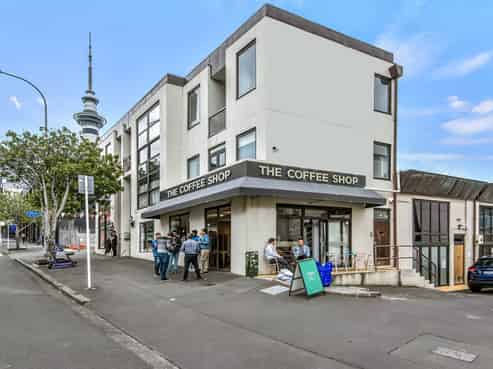 City fringe investment - long-standing tenant