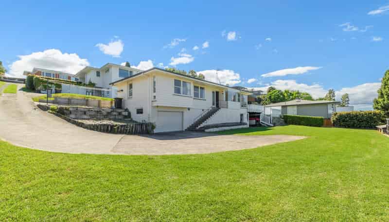 49 Harvey Street, Avenues