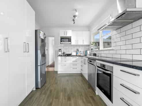 49 Harvey Street, Avenues