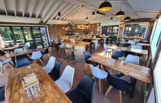 Fabulous locals favourite restaurant business for sale.