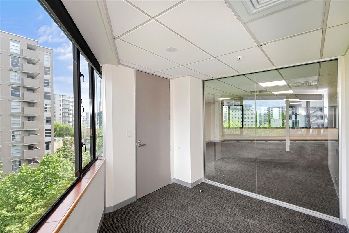 Well Positioned Office Space Available - Vista 2