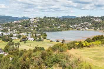 6 Mason Rise, Tairua