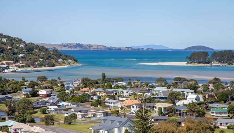 6 Mason Rise, Tairua