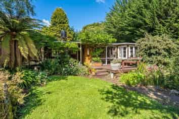 57 & 57a Harvey Street, WAITATI