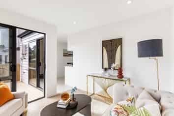 311 Albany Highway, Albany