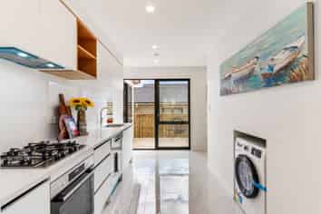 311 Albany Highway, Albany